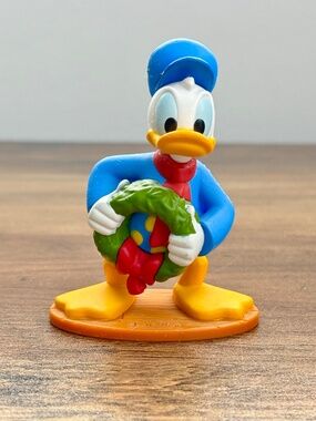 Disney Mickey's Christmas Carol Donald Duck Wreath PVC Figure Cake Topper Toy